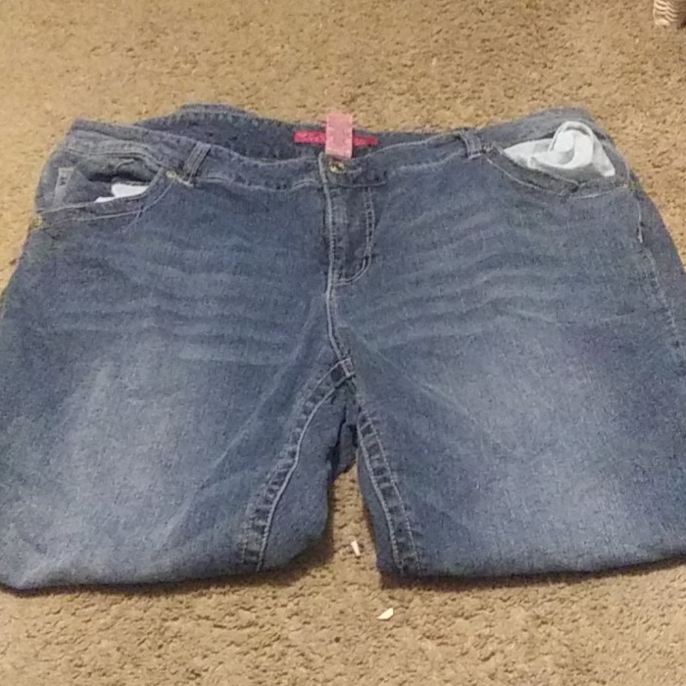 Pants - Picture 2 of 3